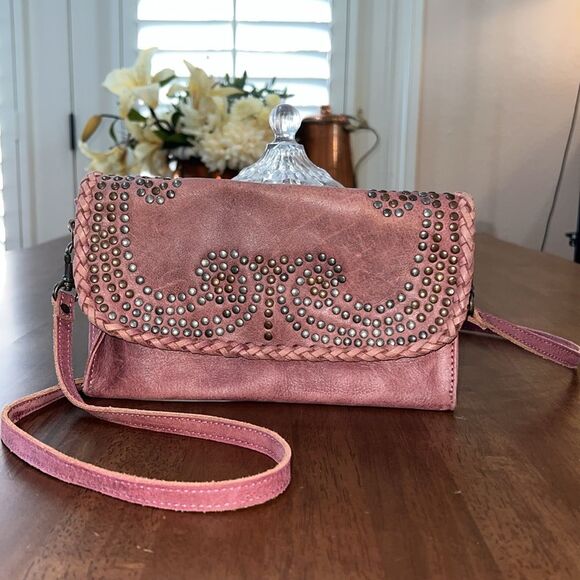 Idyllwind Miranda Lambert Mauve Studded Leather Crossbody Shoulder Bag Purse - Picture 9 of 11